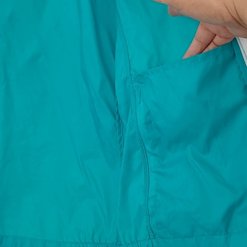 The North Face Women's Aqua Blue Hooded Shell Jacket (Windbreaker) - Picture 9 of 12